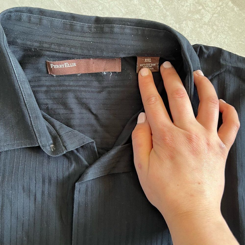 Perry Ellis Button Down Size 2Xl - Picture 2 of 2